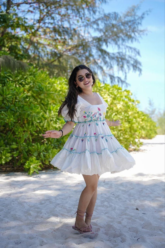 White Lily Serenade – Short Dress