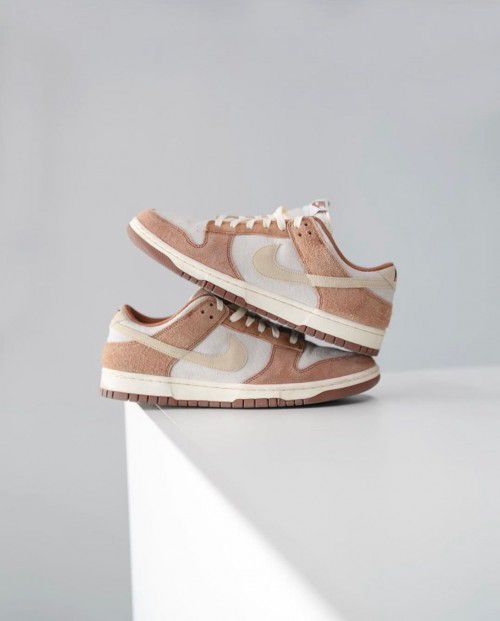 Nike Dunk Low “Medium Curry”