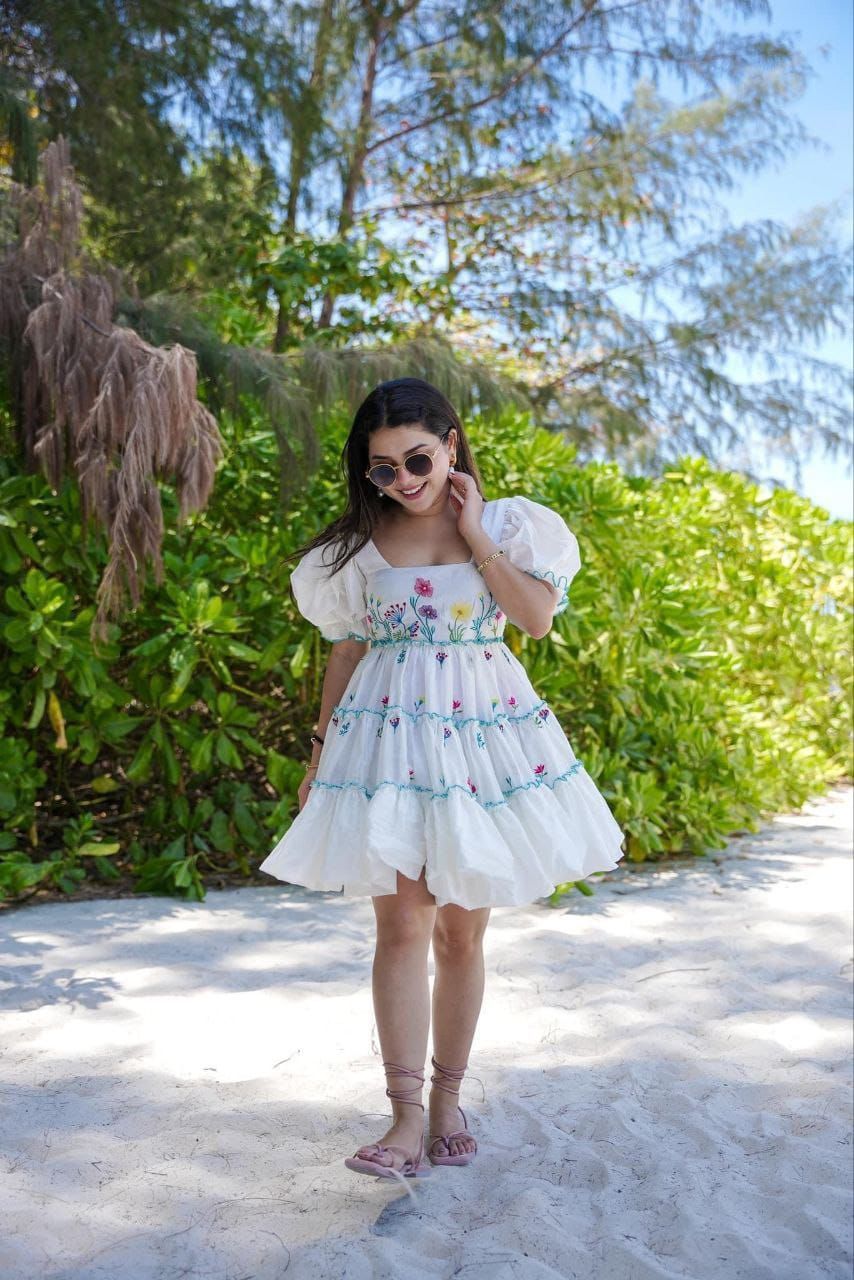 White Lily Serenade – Short Dress