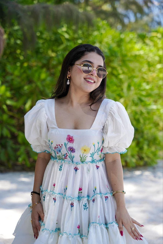 White Lily Serenade – Short Dress